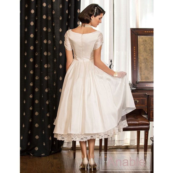 Plus size short wedding dresses