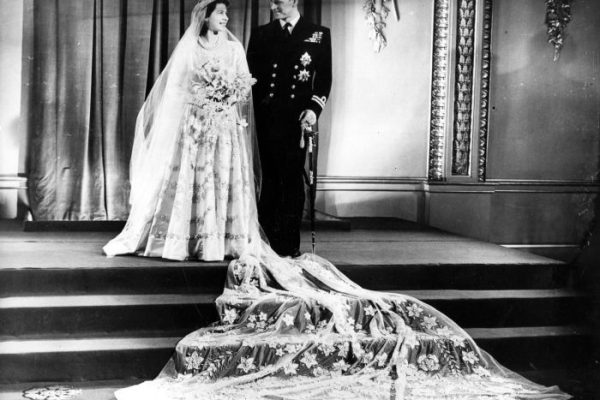 Queen elizabeth wedding dress