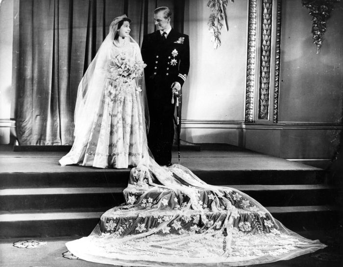 Queen elizabeth wedding dress